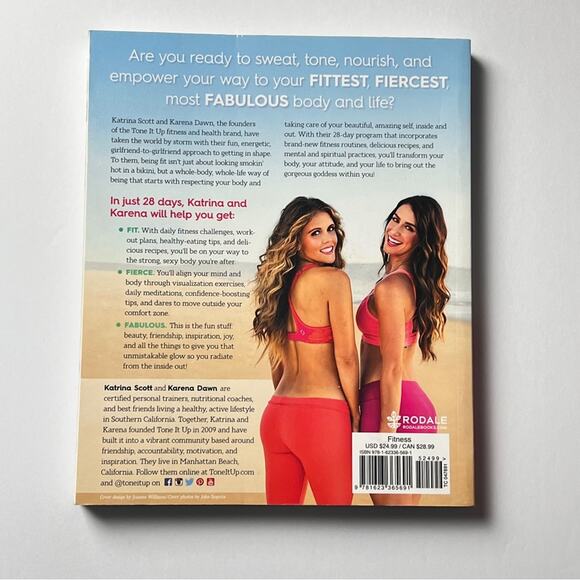 Tone it Up Wellness Athletic Well-being Fitness Book With Katrina and Karena - Picture 4 of 6